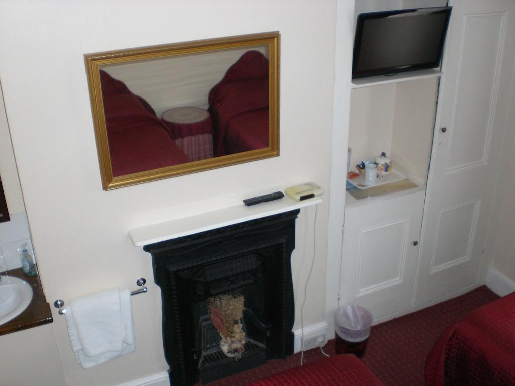 Melville Lodge Gatwick Horley Chambre photo