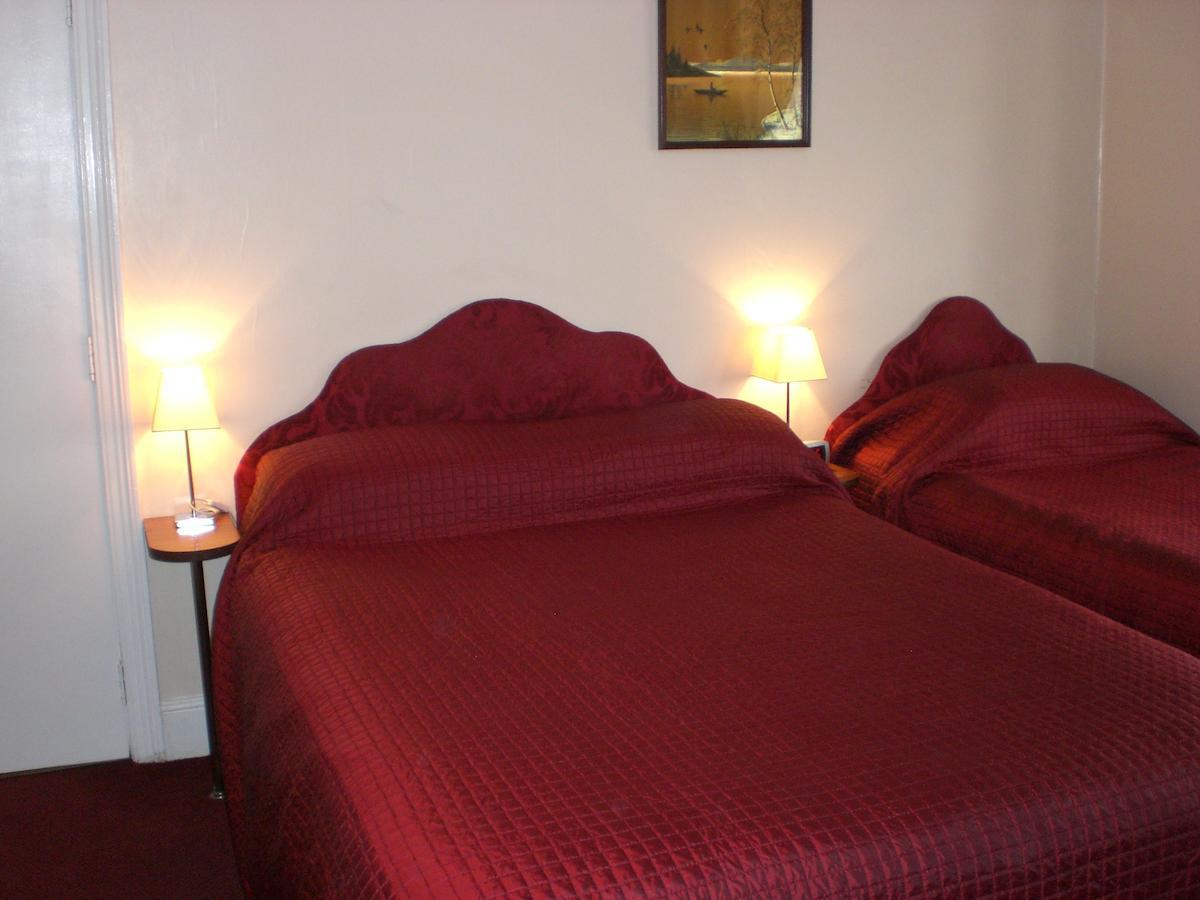 Melville Lodge Gatwick Horley Chambre photo